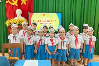 LỄ KẾT NẠP ĐỘI VIÊN