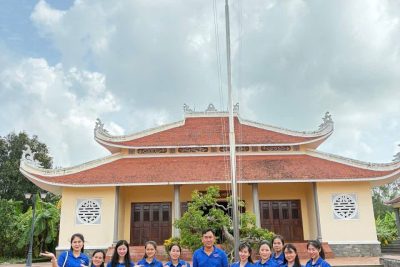 CHI ĐOÀN THANH NIÊN TRƯỜNG TIỂU HỌC PHỔ QUANG THỰC HIỆN HÀNH TRÌNH VỀ NGUỒN TẠI NHÀ LƯU NIỆM ĐỒNG CHÍ NGUYỄN NGHIÊM NĂM 2026.